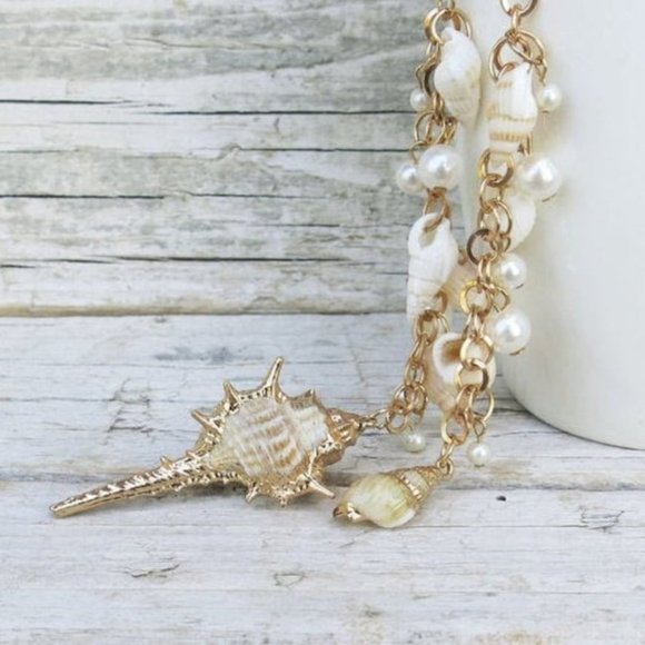 Gold Аsymmetric Shell Earrings, Gold Dangling Earrings, Seashell Earrings, Natur - Picture 2 of 2